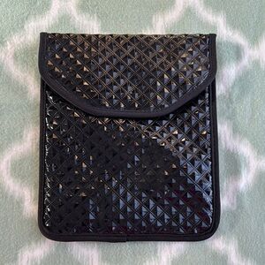 Studio C tablet sleeve by Carolina Pad - black